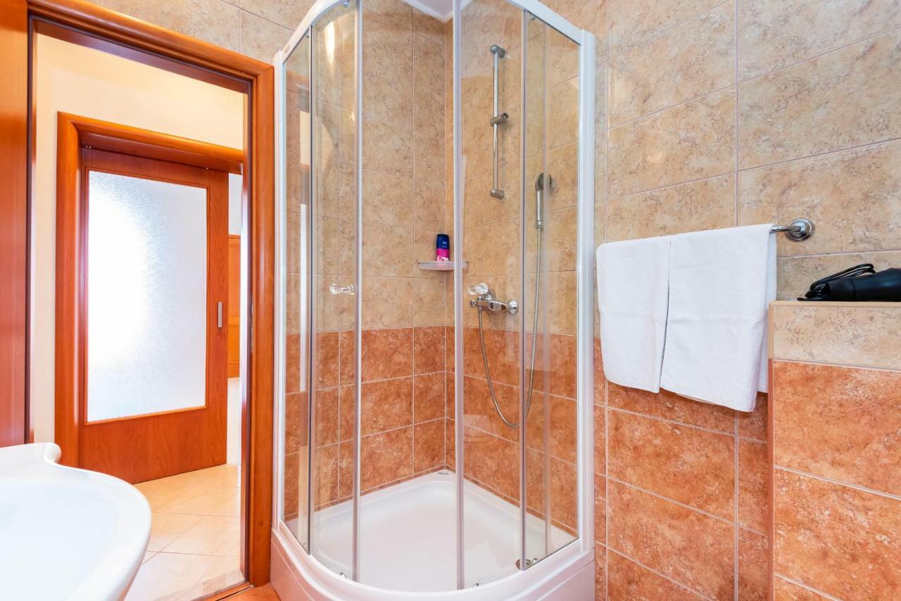 Apartmani Marina เคล็ค ภายนอก รูปภาพ